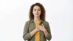 Podle psychologie ti, kteří jsou vždy milí ke všem, často skrývají hluboké emocionální vyčerpání, které málokdo zaznamená.